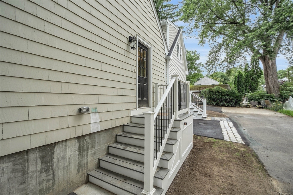 21 Loomis Street # 21