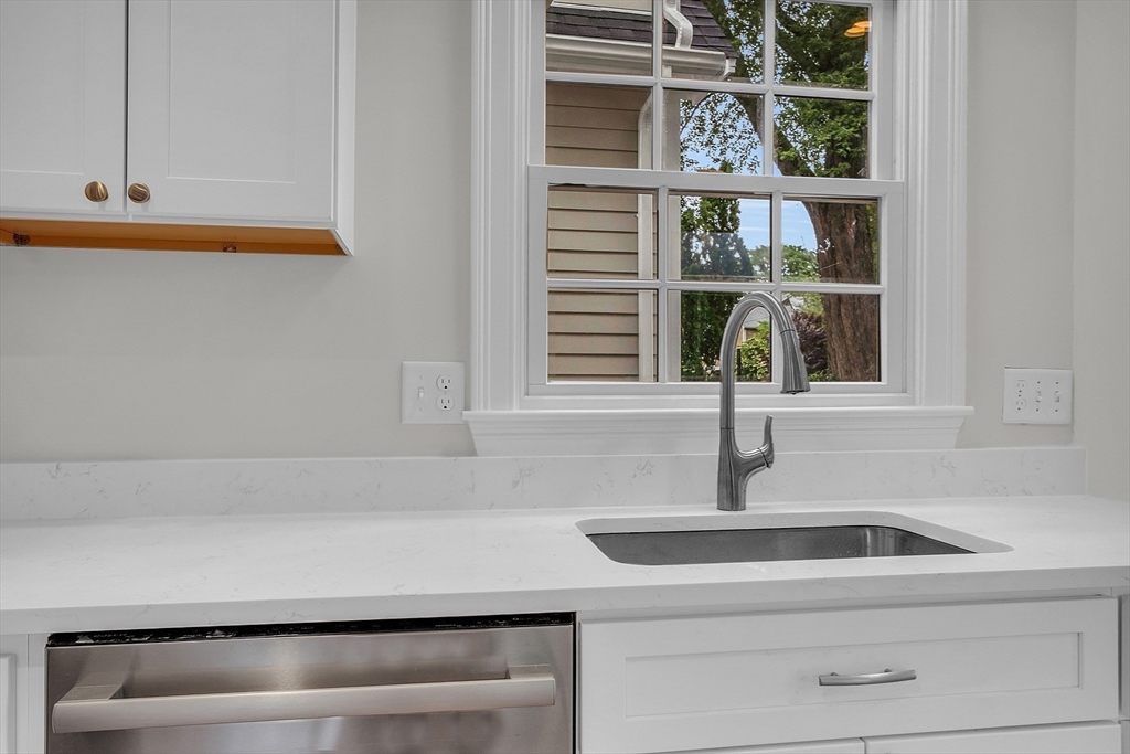 21 Loomis Street # 21