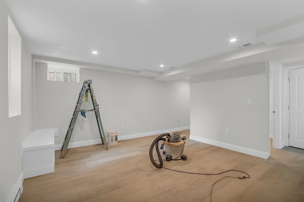 21 Loomis Street # 21