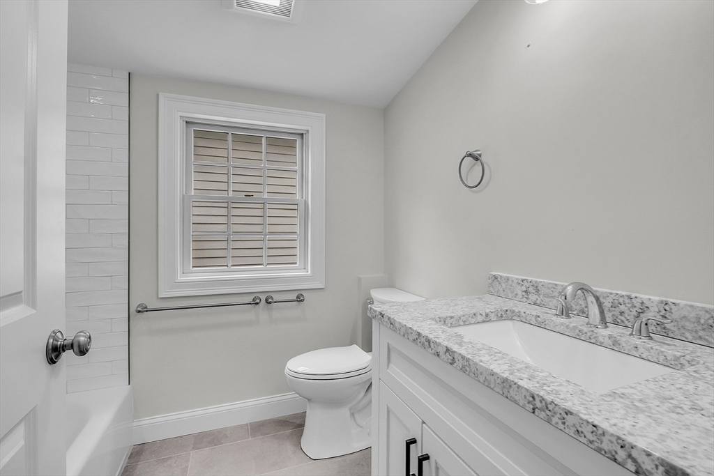 21 Loomis Street # 21