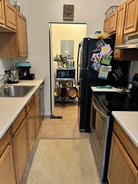 218 Thorndike St # 105