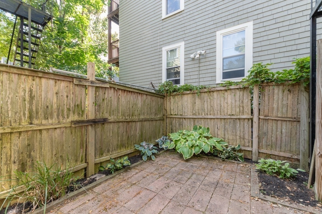 28 Holyoke Rd # 3