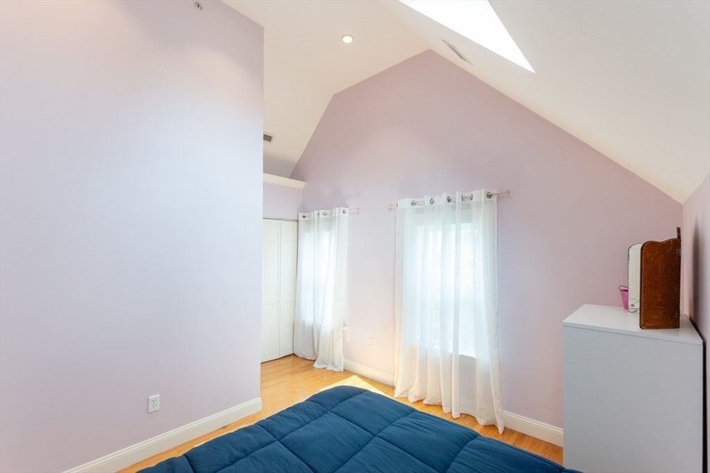28 Holyoke Rd # 3