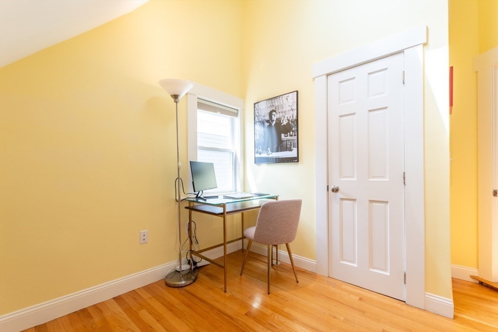 28 Holyoke Rd # 3