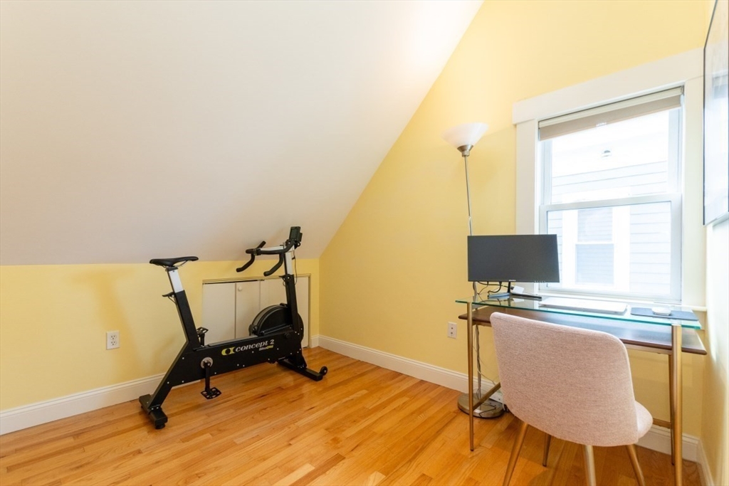 28 Holyoke Rd # 3
