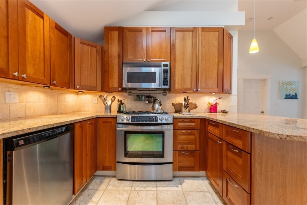 28 Holyoke Rd # 3