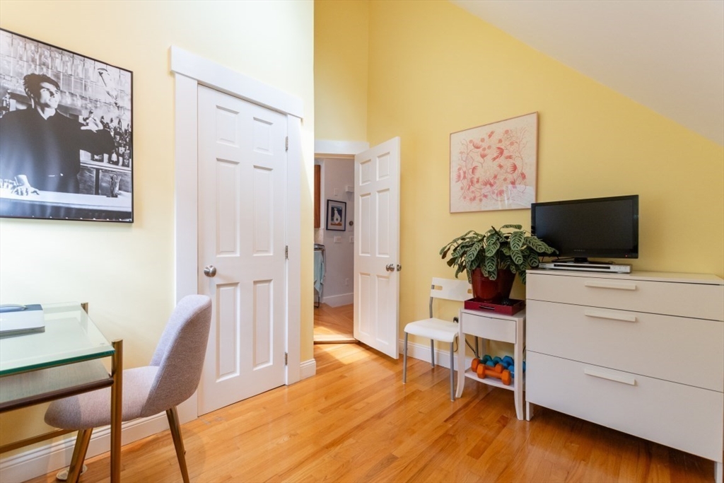 28 Holyoke Rd # 3