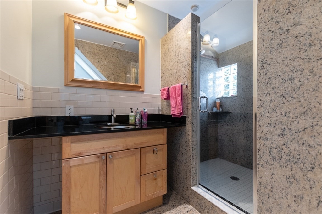 28 Holyoke Rd # 3