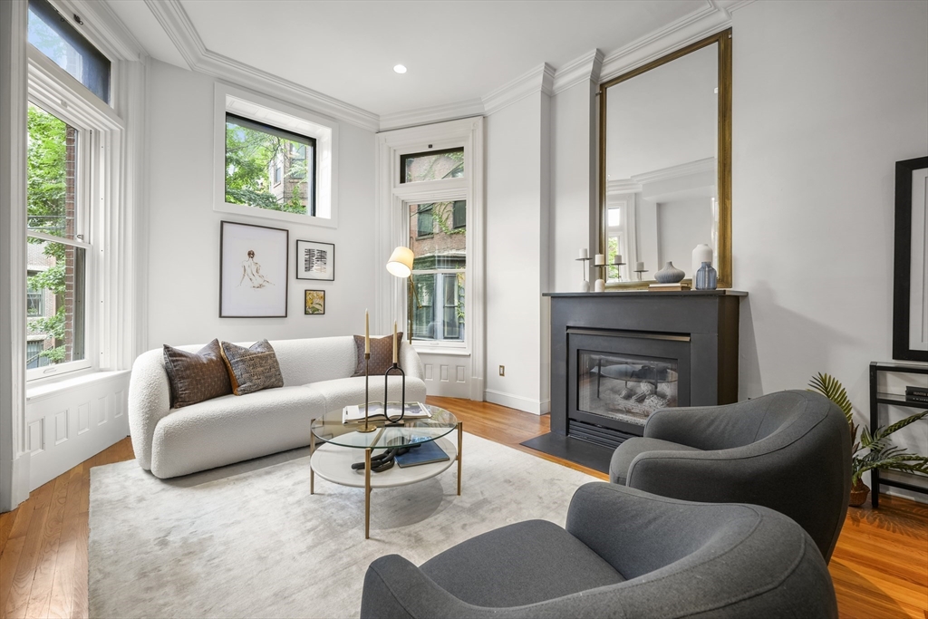 365 Marlborough St # 2