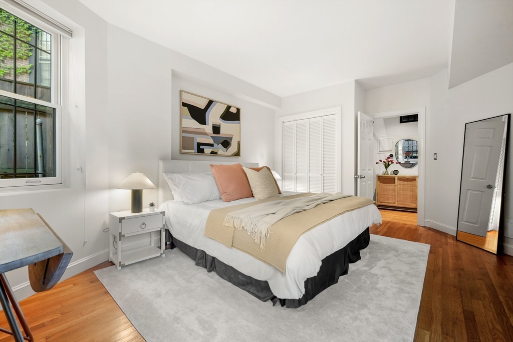365 Marlborough St # 2