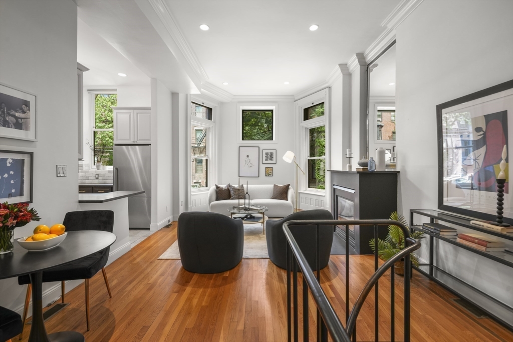 365 Marlborough St # 2