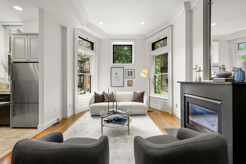 365 Marlborough St # 2