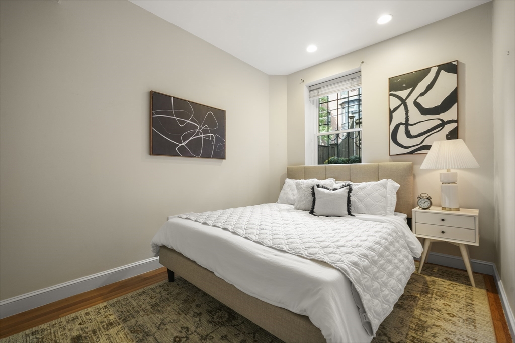365 Marlborough St # 2
