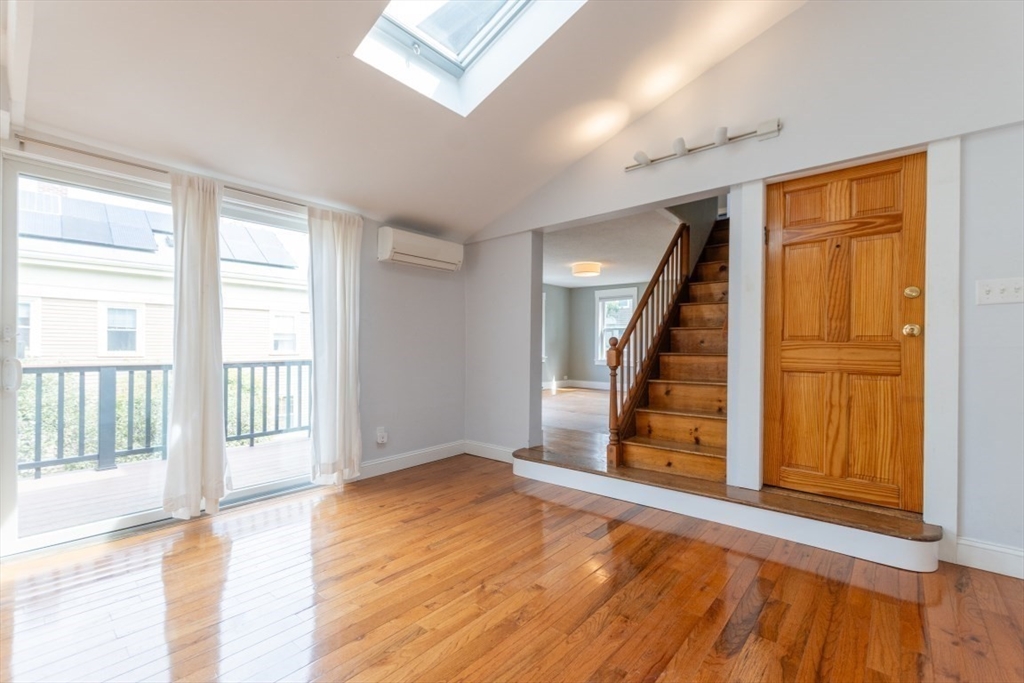 215 Norfolk St # 4