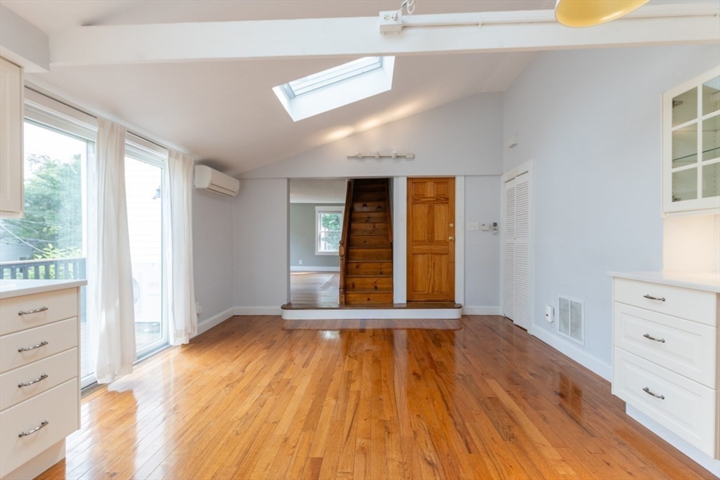 215 Norfolk St # 4