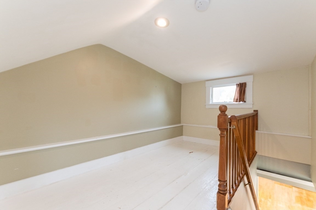 215 Norfolk St # 4
