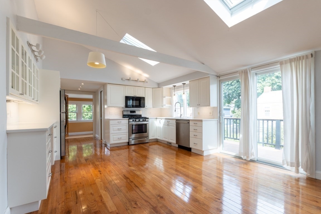 215 Norfolk St # 4
