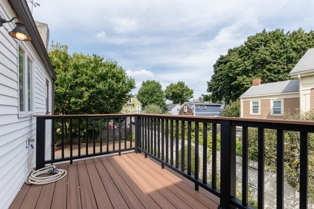 215 Norfolk St # 4