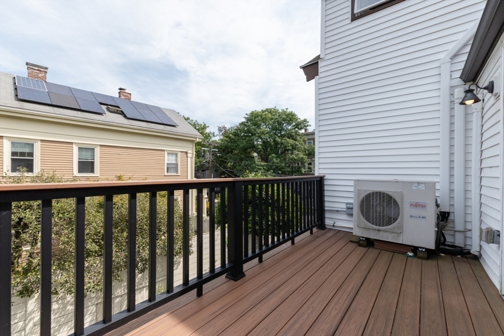215 Norfolk St # 4