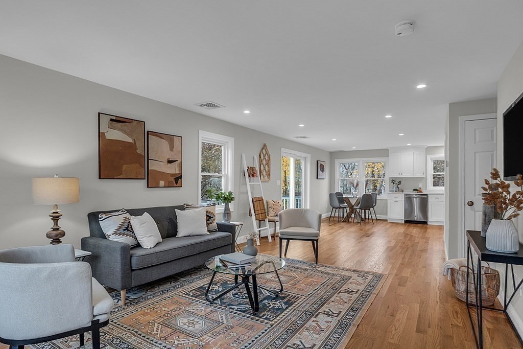 62/64 Elm Street # 64