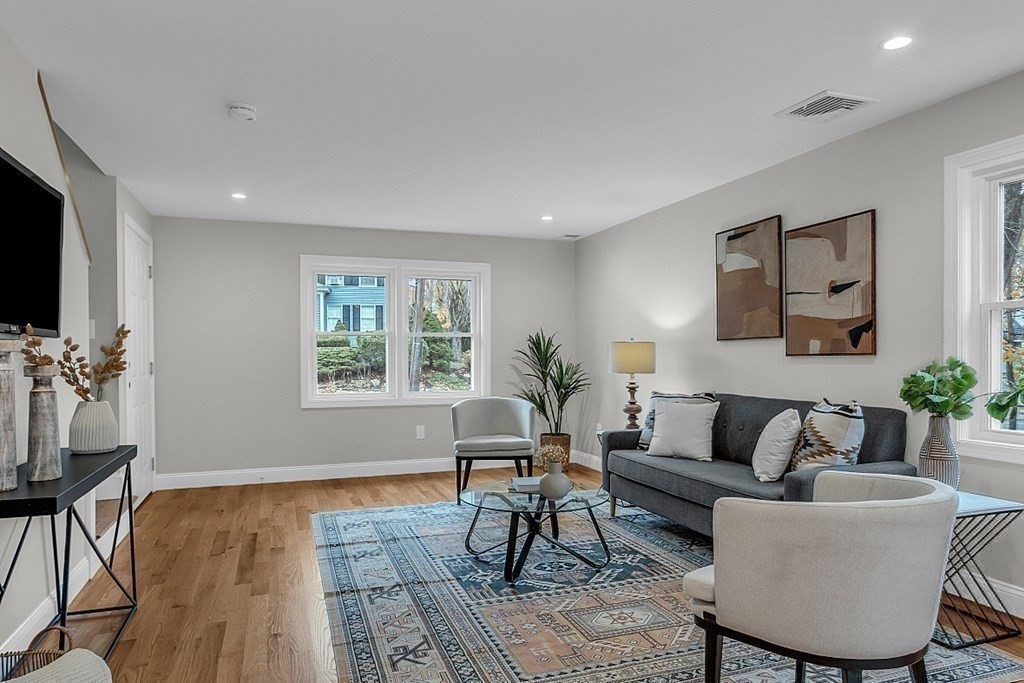62/64 Elm Street # 64