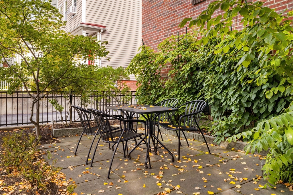 25 Linden Avenue # 23