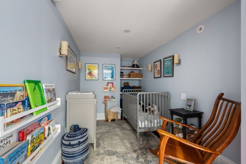 32 Rutland Sq # 1