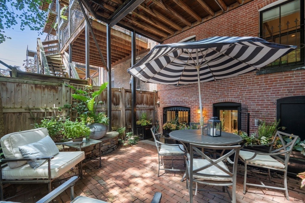 32 Rutland Sq # 1
