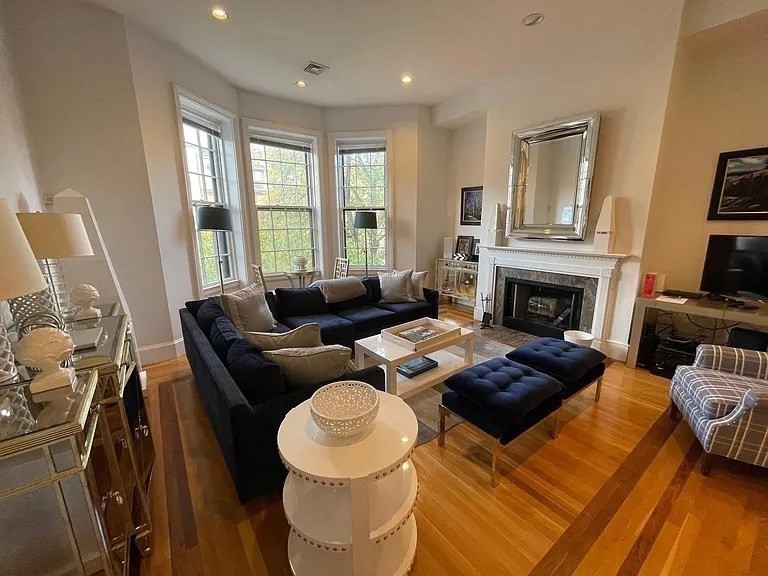110 Marlborough # 2
