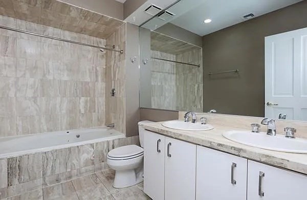 110 Marlborough # 2