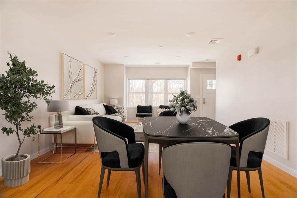4 Goldfinch Court # 4