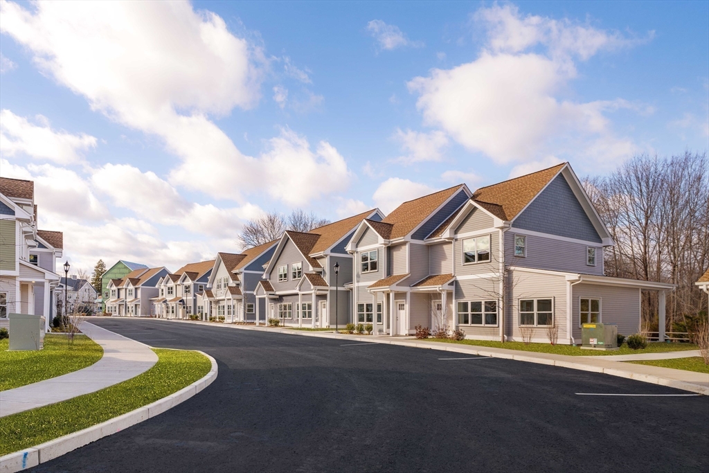 41 Goldfinch Court # 41