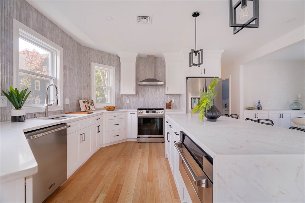 15 Ardent St # 2