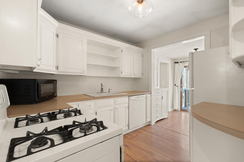 15 Amherst Rd