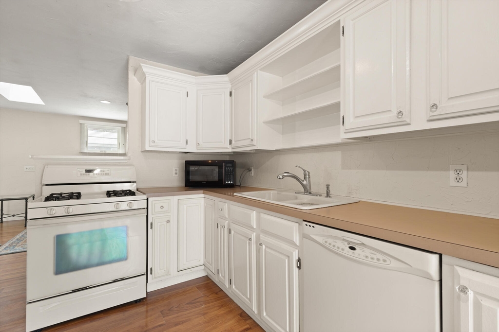 15 Amherst Rd