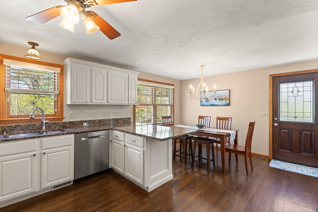 7 Leland Hill Rd