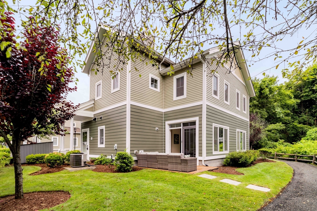 22 Blue Jay Cir # 22