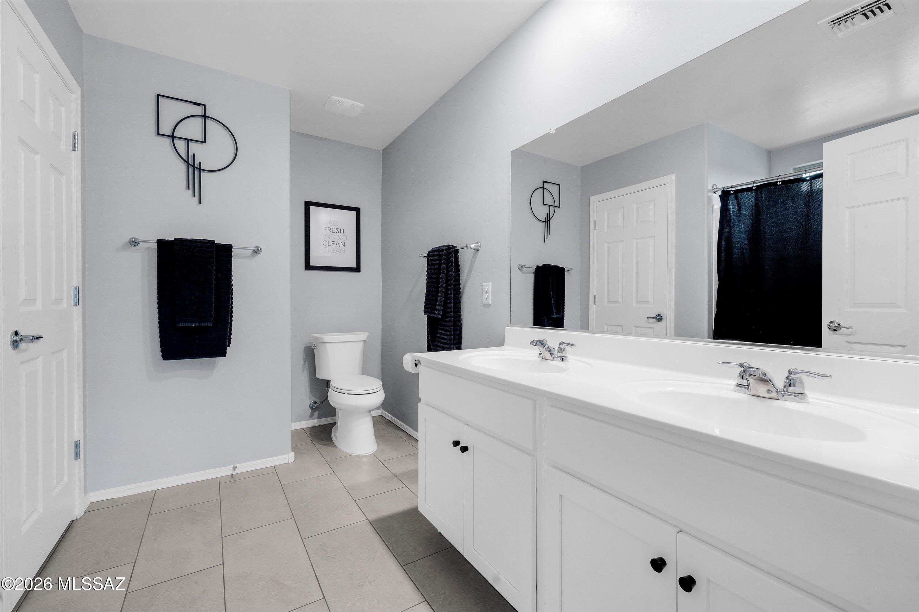 8770 E Stone Meadow Circle