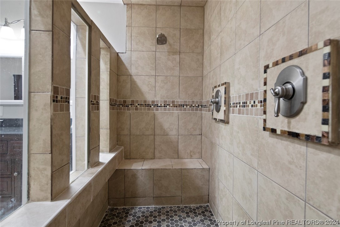 2002 Pinewood Terrace