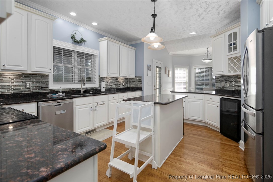 6826 Surrey Road