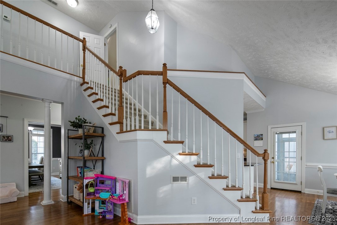 6826 Surrey Road