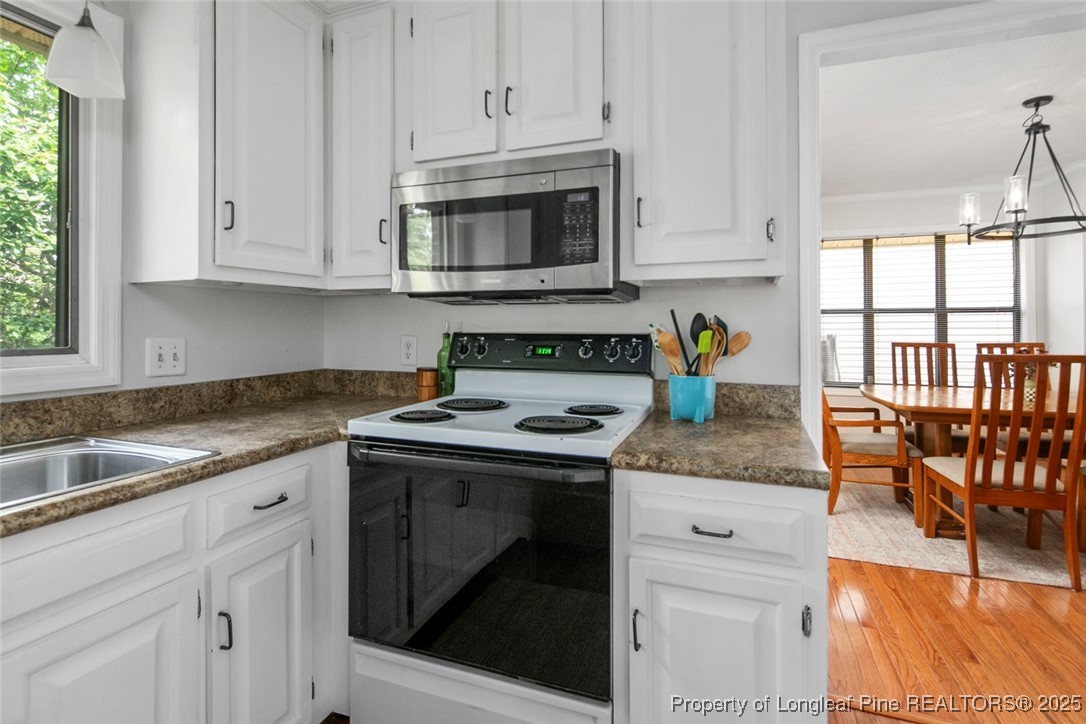 3561 Hastings Drive