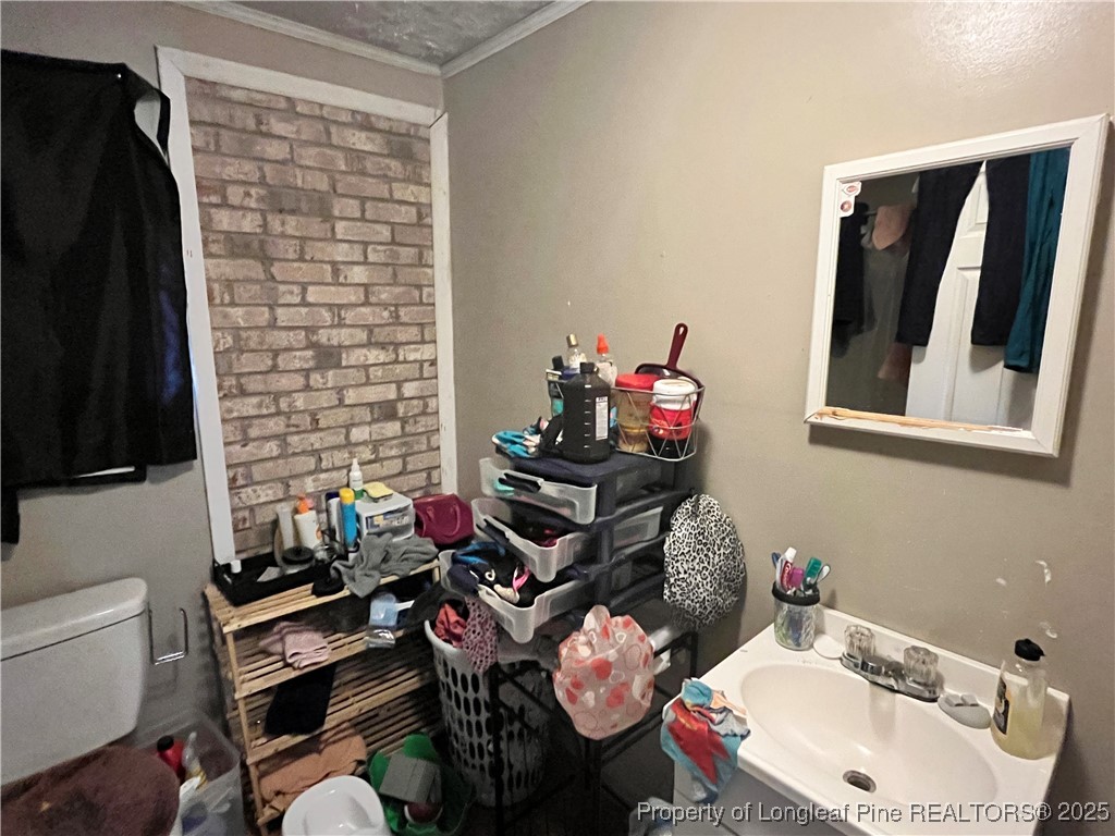 715 Messenger Street