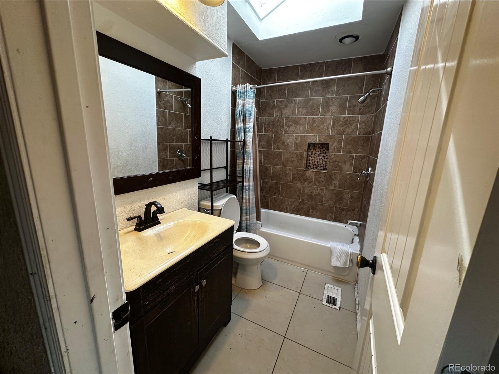212 Knox Court
