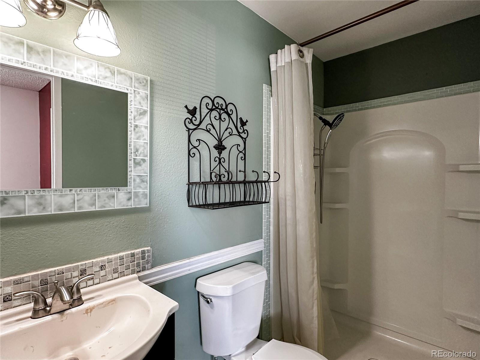 12646 W Virginia Avenue