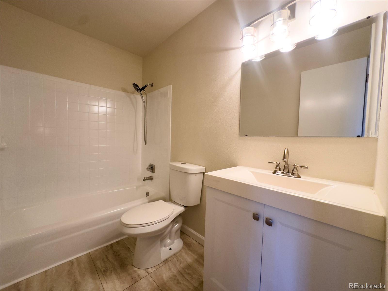 12646 W Virginia Avenue