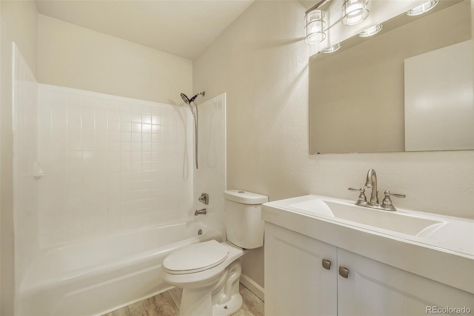 12646 W Virginia Avenue