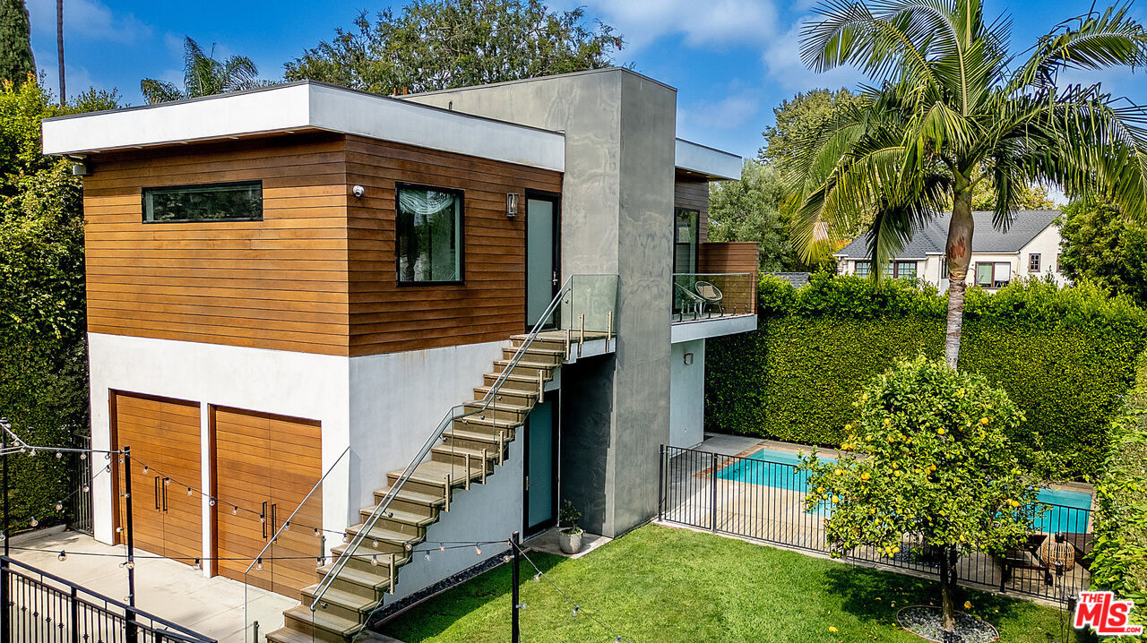 338 S Highland Ave