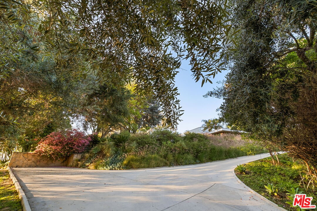 11531 Amanda Dr