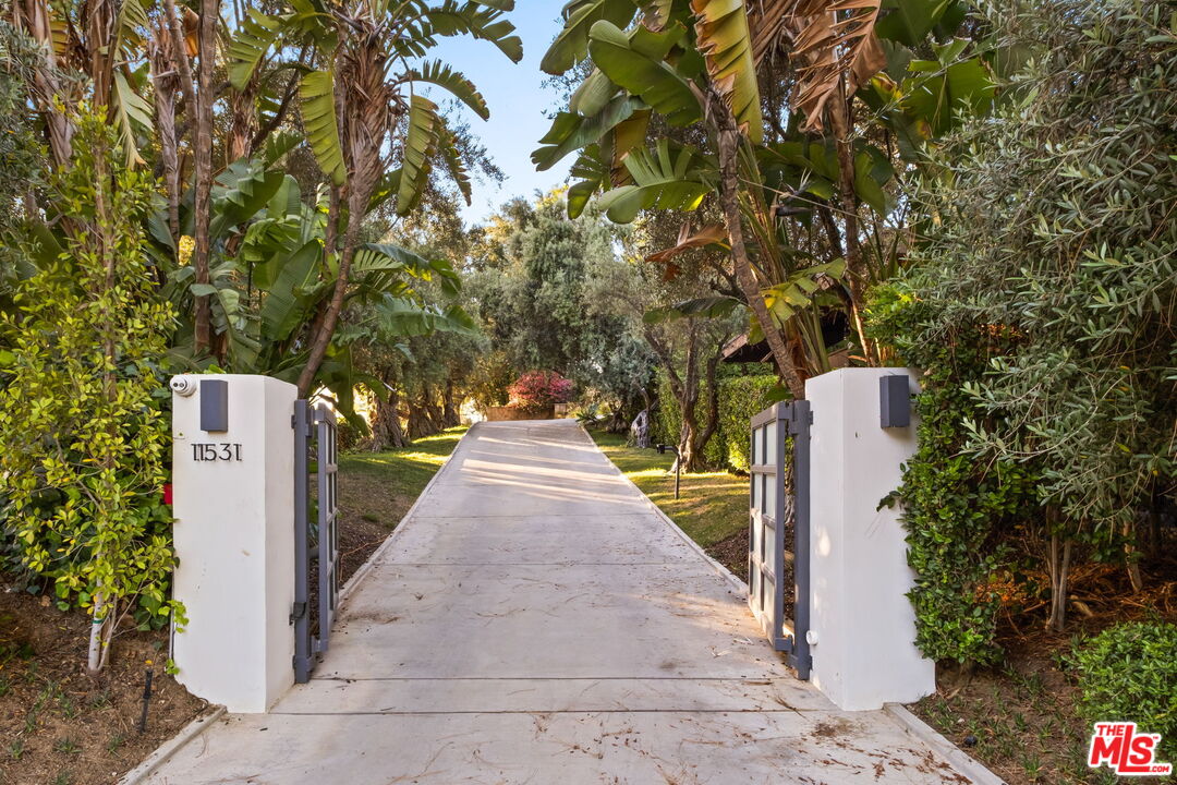 11531 Amanda Dr